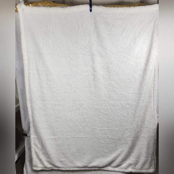 New Leopard Sherpa Throw - Picture 3 of 5